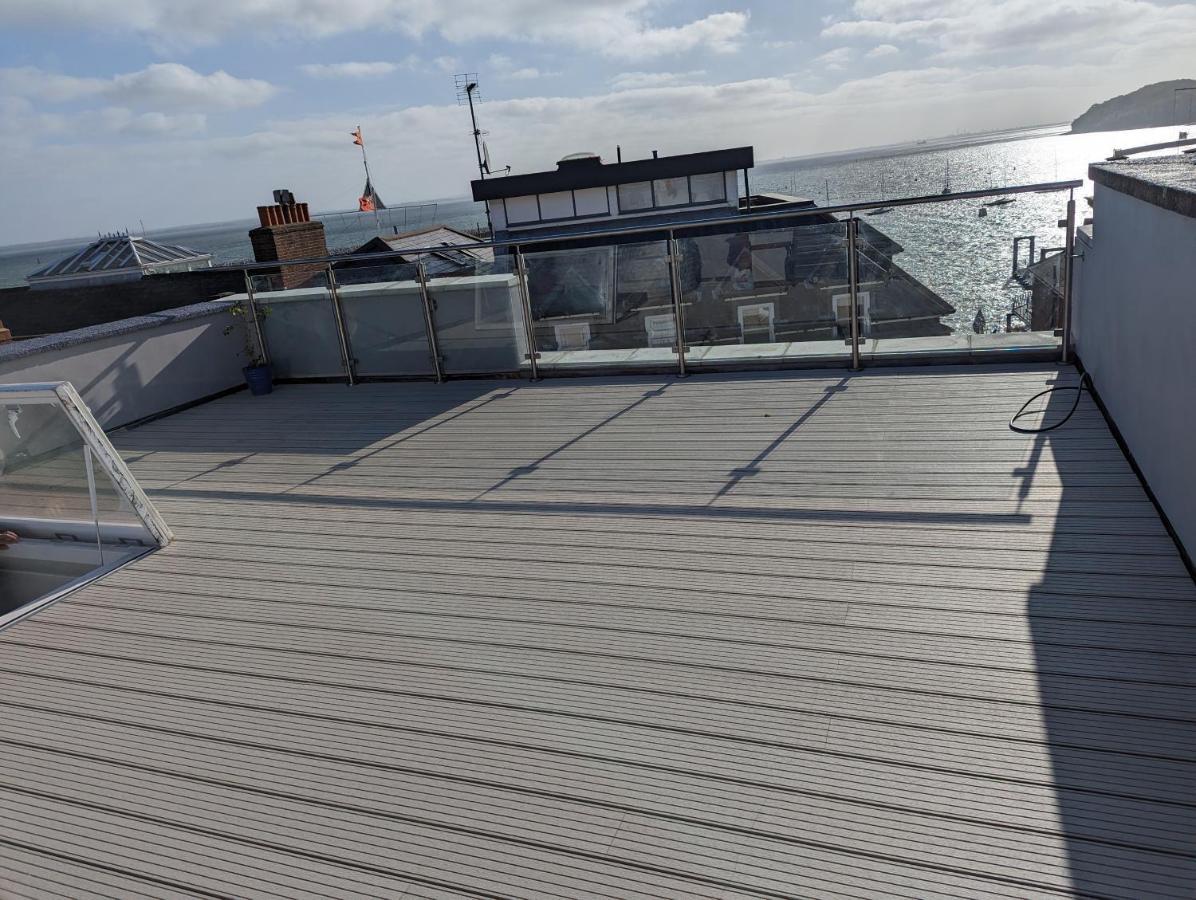 Seafarer's View - 6 Bedroom Townhouse In Cowes, Parking & Seaviews. Holiday home Cowes (Isle of Wight)
