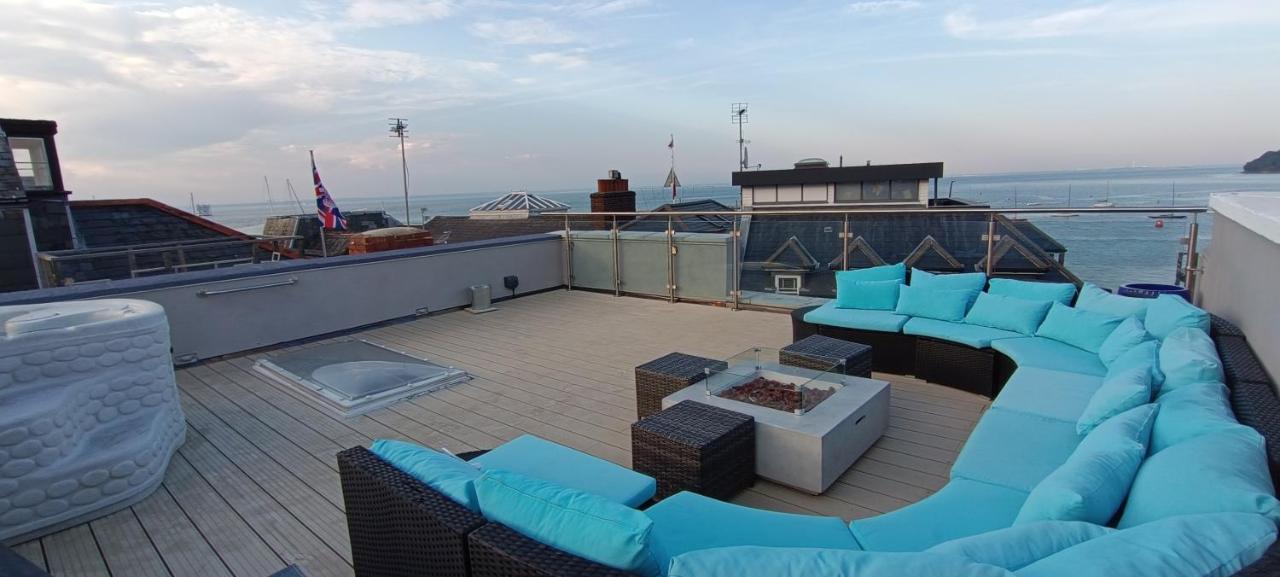 Seafarer's View - 6 Bedroom Townhouse In Cowes, Parking & Seaviews. *