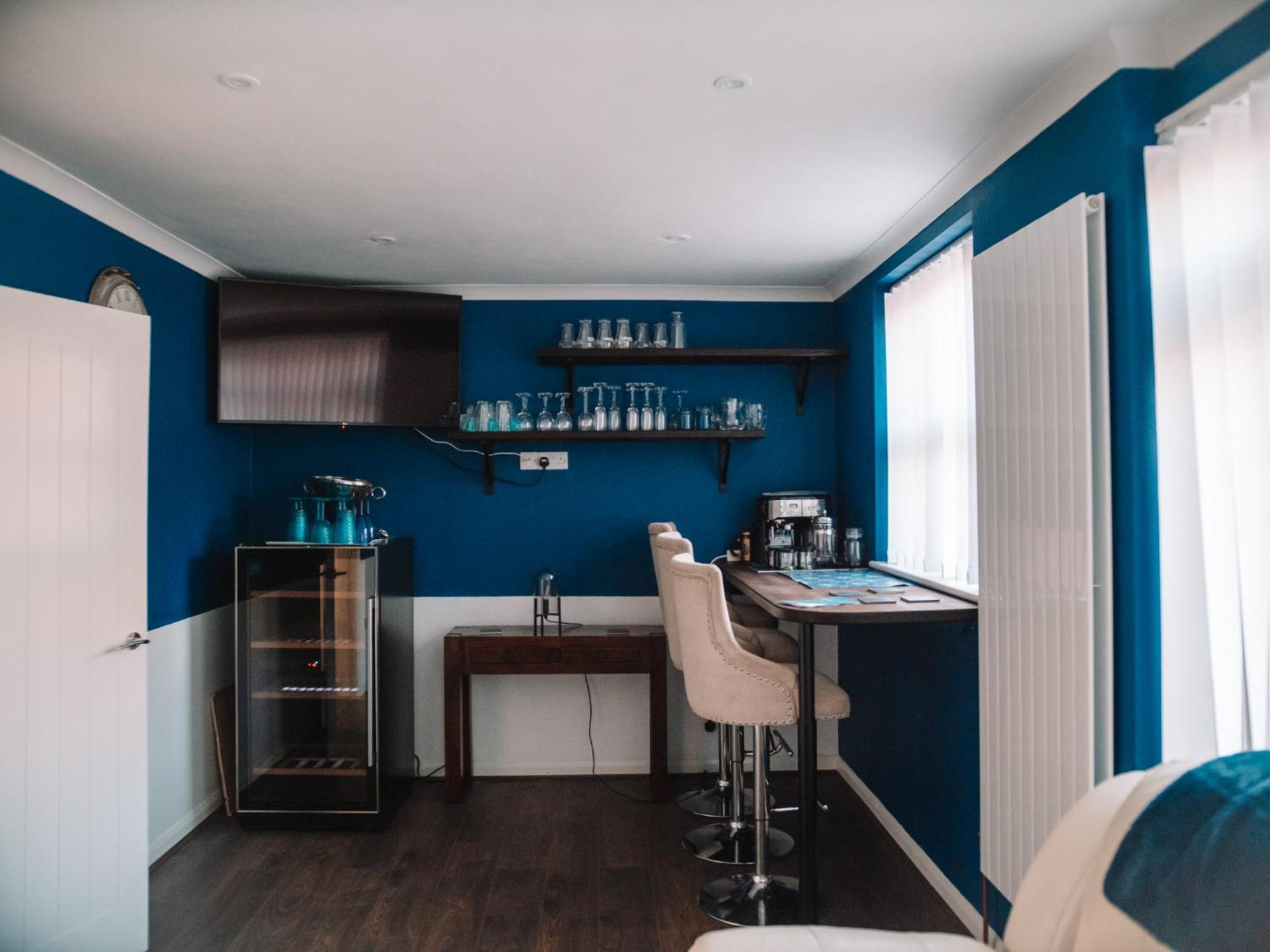 Holiday home Seafarer's View - 6 Bedroom Townhouse In Cowes, Parking & Seaviews. *